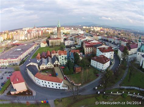The predecessor of mistek was a village with a castle fryberg mentioned already in 1267. Frýdek-Místek - Moravskoslezské Beskydy - Frýdek-Místek - Redakce - Fotogalerie - Z ptačí ...