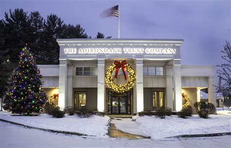 If you're like us and want to be original. Large Outdoor Commercial Christmas Wreaths - Downtown Decorations