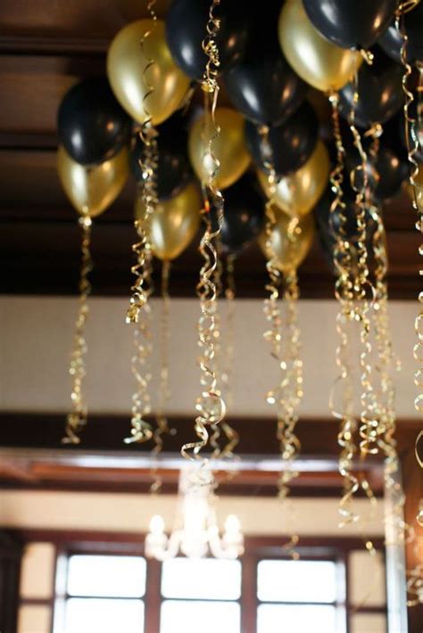 Black And Gold Party Decor Host A Classy Fabulous Black And Gold
