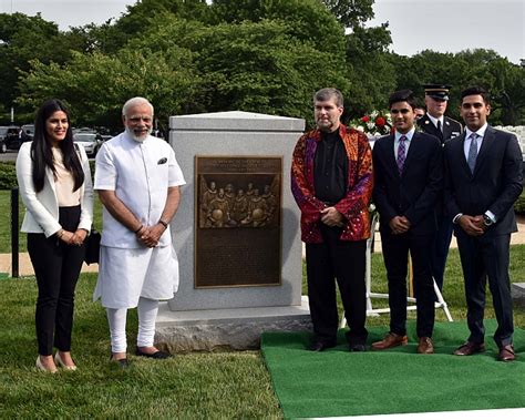 Trouvez les jean pierre harrison images et les photos d'actualités parfaites sur getty images. At Arlington cemetery, Modi pays homage to Kalpana Chawla ...