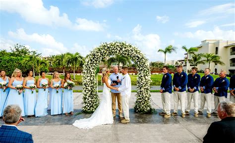 We Capture Your Best Moments Palace Resorts Weddings