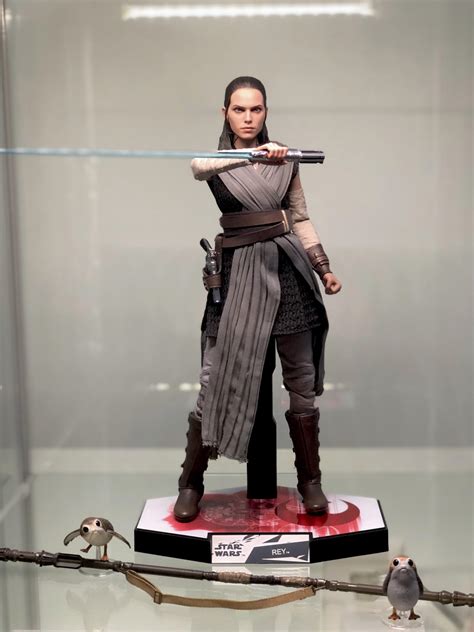 my wife gave me an awesome present hot toys jedi training rey r actionfigures