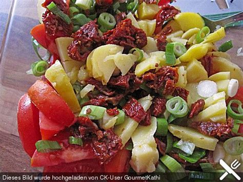 Mediterraner Kartoffelsalat ein schönes Rezept aus der Kategorie