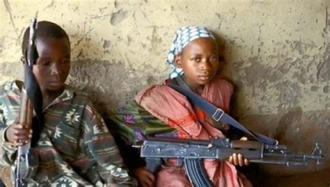 Bambini Soldato Medio Oriente E Africa Sono Le Regioni Più Colpite Dal