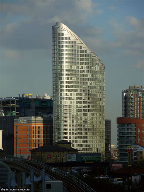 The new providence wharf is a residential development in blackwall, at the north end of the blackwall tunnel. Skyscrapernews.com Image Library - 166 - Ontario Tower New ...