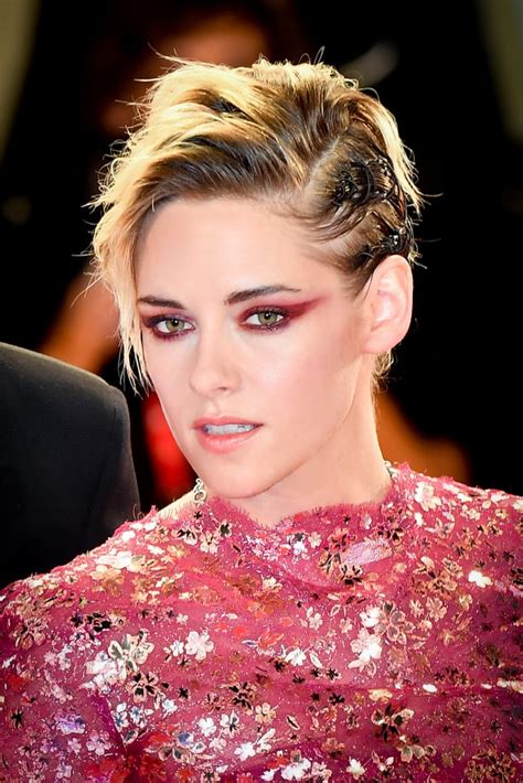 Kristen Stewarts Laced Up Updo Updos For Bob Haircuts And Short Hair