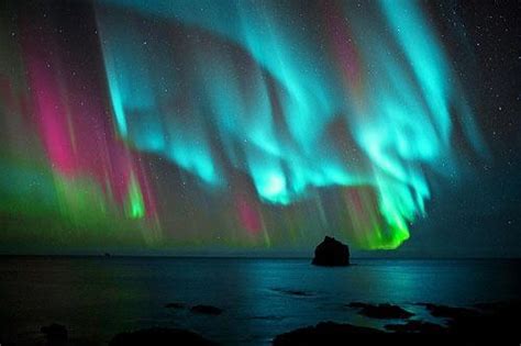 Get Mesmerized With The Northern Lights Of Alaska Found