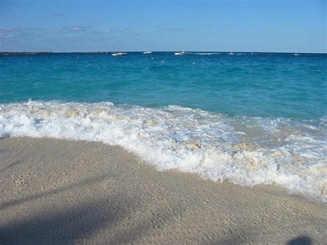 Caribbean Beach | Turquoise water and wite sand. Not too sha… | Flickr