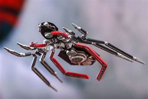 Últimas Tendencias Hot Toys Creó Una Réplica Del Pequeño Spider Drone