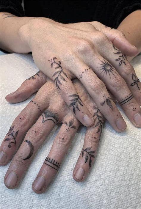 26 amazing finger tattoos designs page 22 of 26 lily fashion style finger tattoos hand