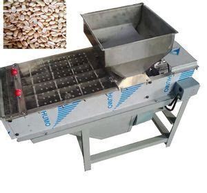 Electric Stainless Steel Automatic Dry Peanut Peeling Machine Products