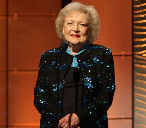 Beloved Actress Betty White Dead At 99 Perez Hilton