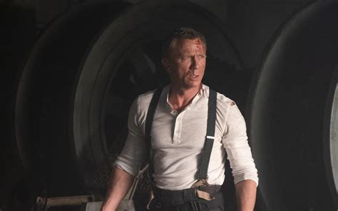 2560x1600 Daniel Craig As Bond In No Time To Die 2560x1600 Resolution