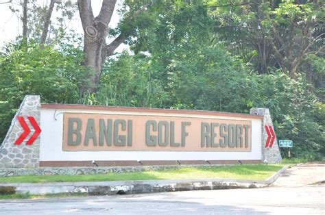 The bangi golf resort is strategically located just outside the city centre of kuala lumpur. 2 1/2 Storey House For Sale in Bangi Golf Resort