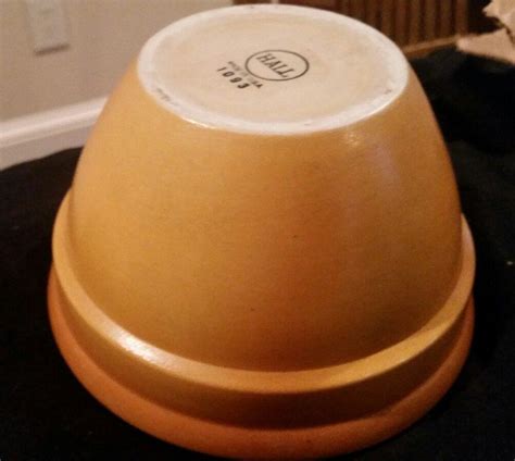 Vintage Hall Pottery Bowl Serving Mixing Dish Bowl 1093 Sunset Orange