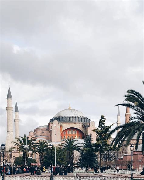 Feel free to send us your own wallpaper and we will consider adding it to appropriate. samia🌜🌞🌗 on Instagram: "Ayasofya🌹" | Instagram, Taj mahal ...