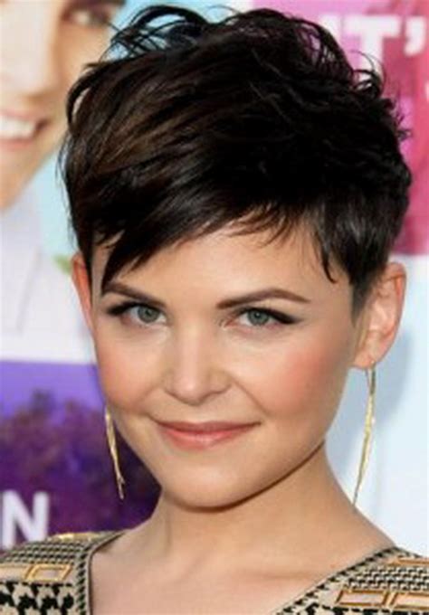 Short Pixie Haircuts For Round Faces