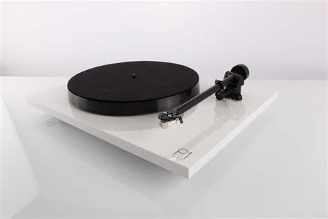 Rega Planar 1 ~ Listen Audio