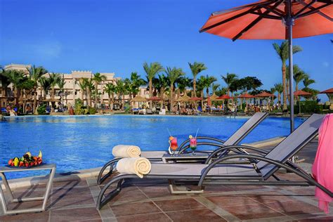 U okviru spa centra gosti mogu besplatno da koriste teretanu. Pickalbatros Albatros Palace Resort***** in Rode Zee ...