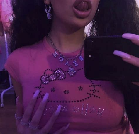 Pin on baddie girls pfp