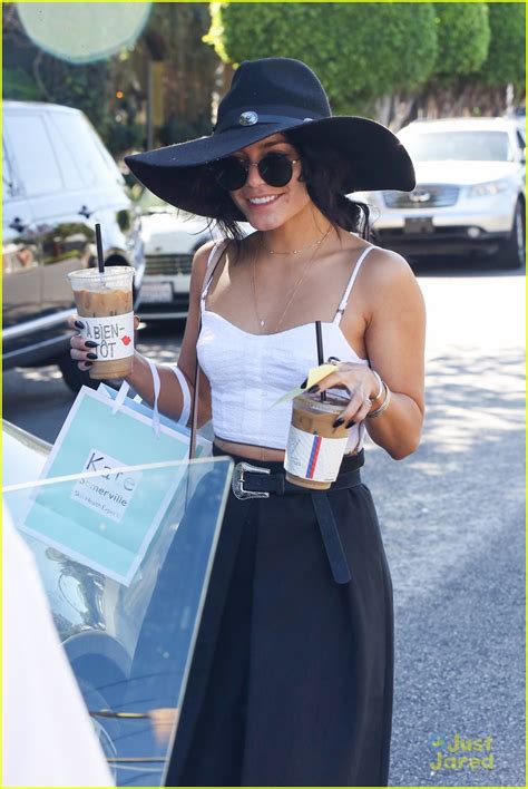 Vanessa Hudgens Stops By Kate Somerville Spa After Knotts Scary Farm Photo 874033 Photo