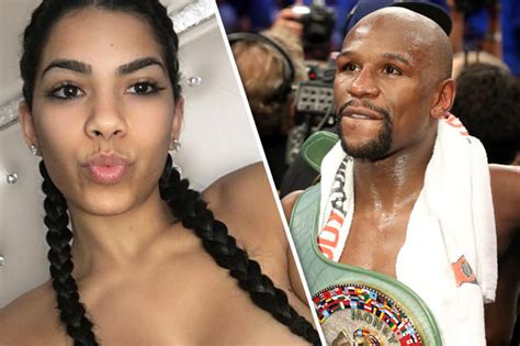 Floyd Mayweather Strip Club Boxer Pictured With Seven Strippers At
