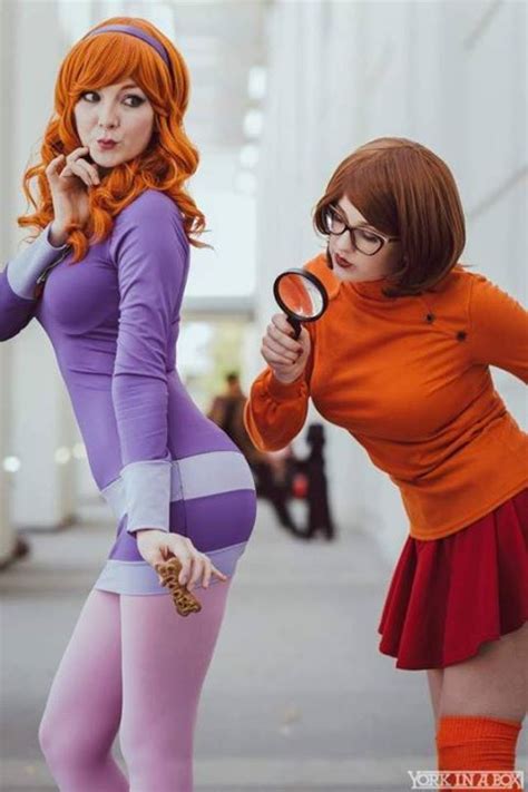 Velma And Daphne From Scooby Doo Cosplay By Ashynne Dae And Reagan Kathryn Photo By York In A Box