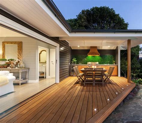 El segundo nivel de la terraza será una especie de antesala, que será más baja, que se instala a la misma el piso se hace con tablas de pino cepillado de 1×4. Terrazas cubiertas decoracion y diseño - 48 ideas