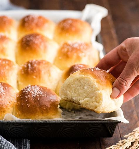 This Best Homemade Dinner Rolls Recipe Turns Out Perfectly