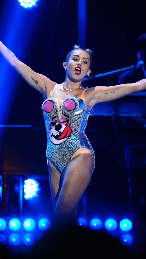 Best Miley Cyrus Songs And Performances