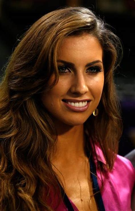 Katherine Webb Looking Hot In 2013 Sports Illustrated Swimsuit Issue
