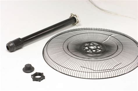 Newair Af 520b Oscillating Outdoor Misting Fan 18 Inch Black Durable
