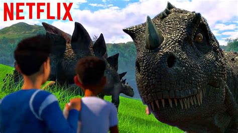 New Jurassic World Camp Cretaceous Clip Reveals Stegosaurus Battle And Ceratosaurus Netflix
