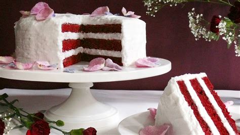 · ▢ 1 and 1/3 cups (145 grams) cake flour (spooned & leveled) · ▢ 2 tablespoons (10 grams) natural unsweetened . Resep Red Velvet Cake | Resep Masakan Ta' | Berbagi Cita ...