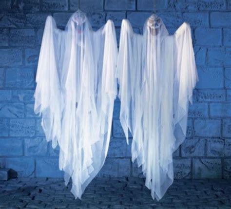 ghosts | Homemade halloween decorations, Scary halloween decorations, Halloween decorations