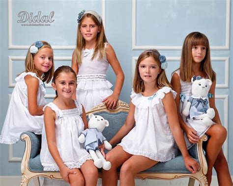 La Imagen Puede Contener 7 Personas Personas Sentadas Dresses Kids