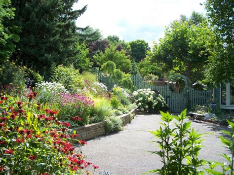 21 Summer Garden Designs Decorating Ideas Design Trends Premium