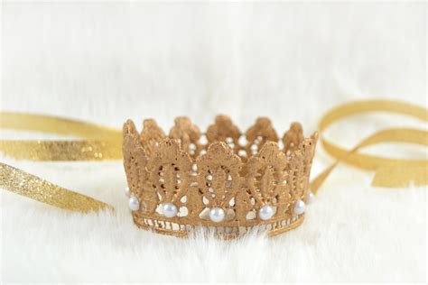 Diy Lace Crown For A Princess Or Party Mod Podge Rocks