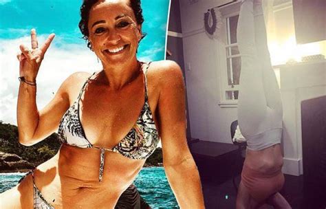 Steve Jacobs Ex Wife Rosie Shows Off Her Washboard Abs After Vowing To
