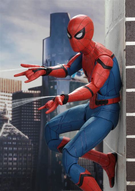 Homecoming' trailer gives you some more suit action. New Photos of the Spider-Man: Homecoming - 1/4 Scale ...