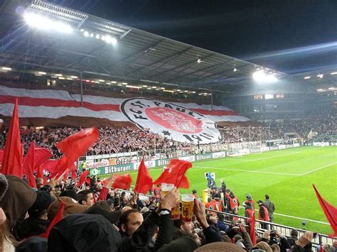 Auch heute noch gibt es viele gegenseitige sympathien und kontakte, vor allem bei den älteren fans während die meisten st. Derby St. Pauli HSV: Tickets zum Schnäppchenpreis? Vorsicht!