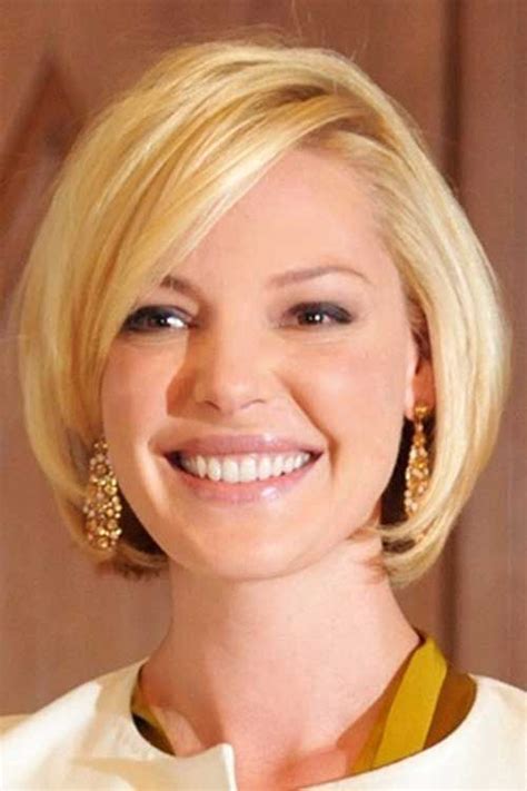 Short Blonde Haircuts For Round Faces
