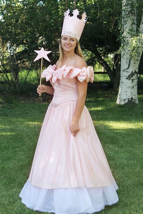 How To Style A No Sew Glinda The Good Witch Costume Witch Costume Diy