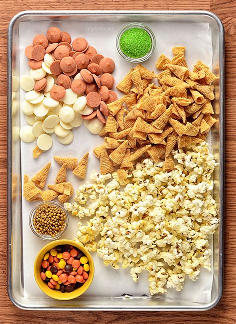 Turkey Munch Snack Mix Recipe Snack Mix Popcorn Snacks Mix Fall