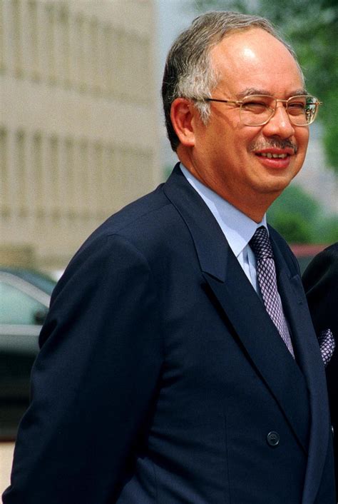 John's institution in kuala lumpur and malvern boy's college in worcestershire, england before earning a degree but the untimely death of tun abd razak dramatically altered the course of his life. File:Najib Razak.jpg