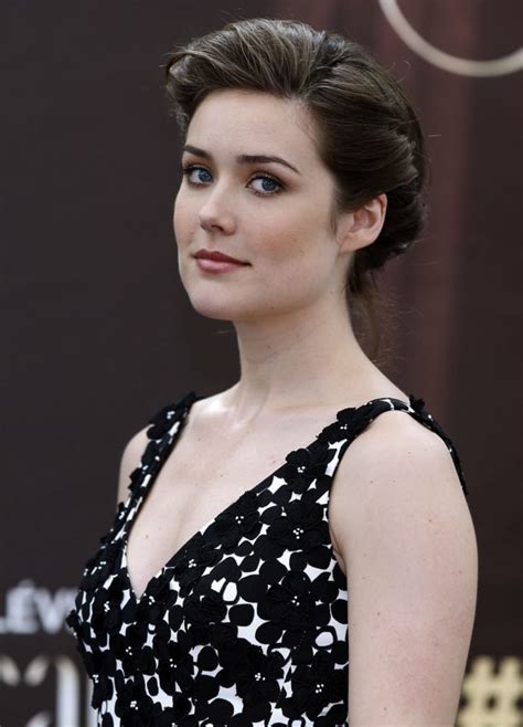 Megan Boone Hot Bikini Pictures Include Swimsuit Pics