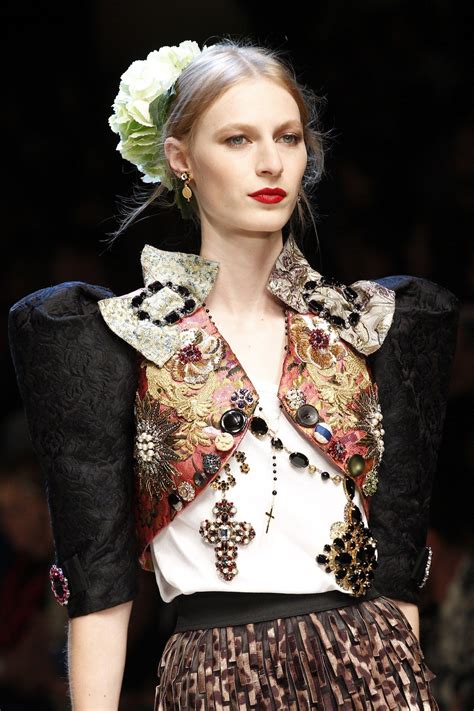 Dolce And Gabbana Spring 2017 Ready To Wear Fashion Show Fashion Dolce