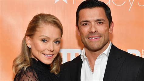 Kelly Ripa Says She And Husband Mark Consuelos Will Be Totally Naked