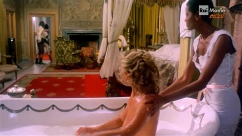 Ursula Andress Nuda Anni In Le Avventure E Gli Amori Di Scaramouche