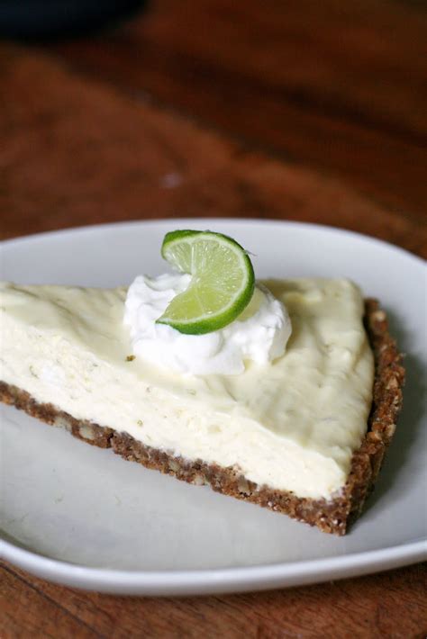 How to make pie crust. Best Key Lime Pie and Pecan Gingersnap Pie Crust | Vintage ...